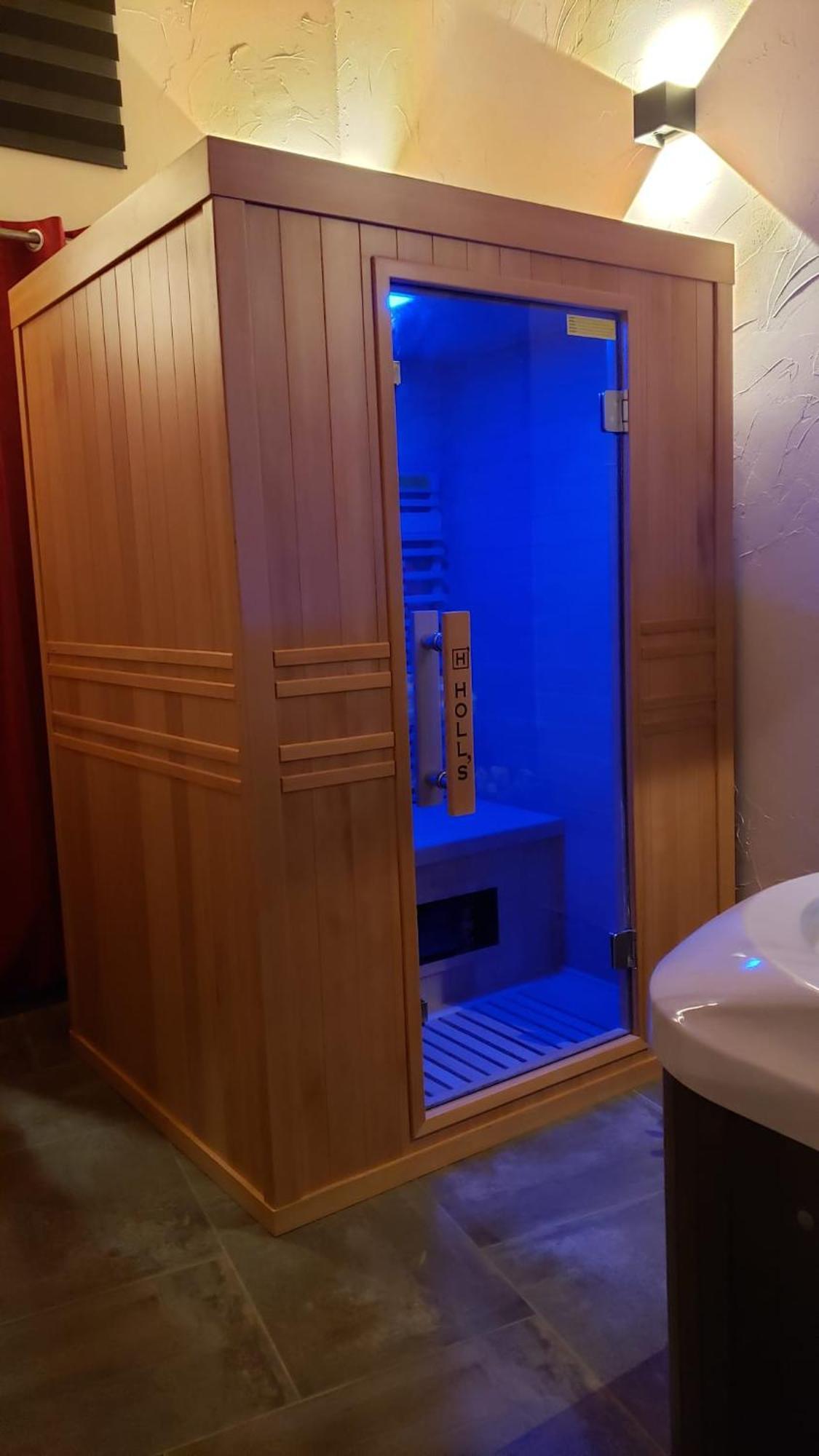 Maison D'Hote Avec Sauna Et Jacuzzi A La Campagne Les Portes du Coglais Buitenkant foto